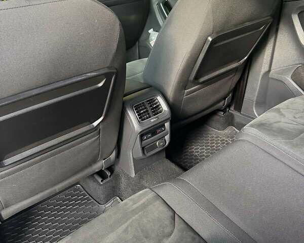 Серый Фольксваген Тигуан, объемом двигателя 2 л и пробегом 197 тыс. км за 22900 $, фото 15 на Automoto.ua