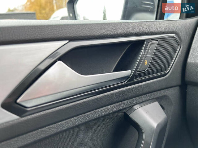 Серый Фольксваген Тигуан, объемом двигателя 1.98 л и пробегом 265 тыс. км за 20999 $, фото 42 на Automoto.ua