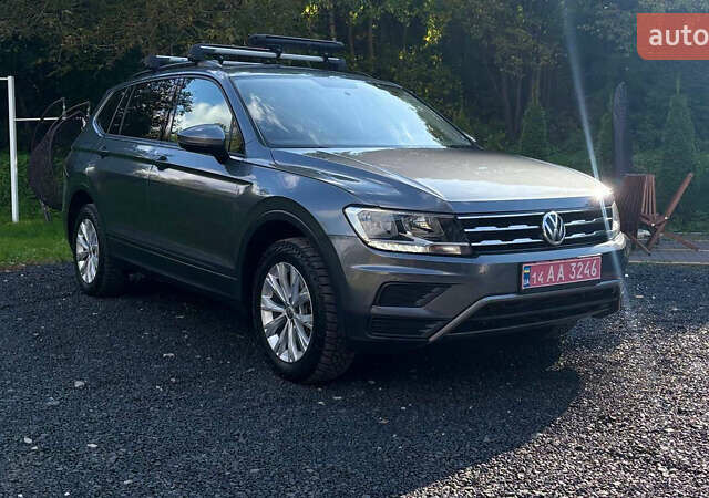 Сірий Фольксваген Тігуан, об'ємом двигуна 1.98 л та пробігом 149 тис. км за 17800 $, фото 3 на Automoto.ua