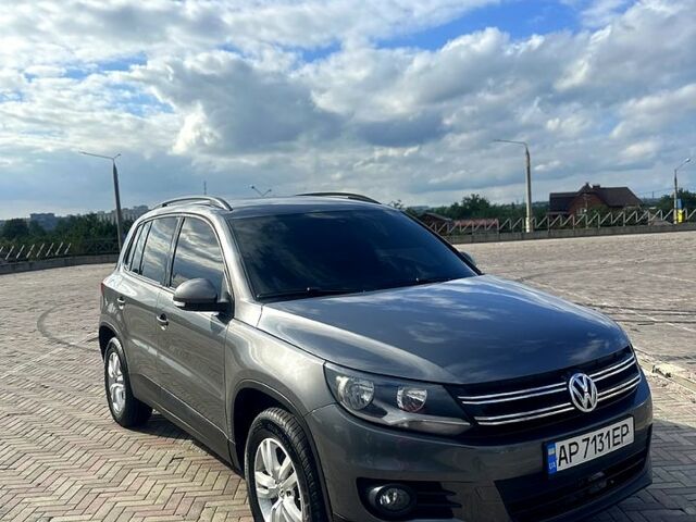 Сірий Фольксваген Тігуан, об'ємом двигуна 2 л та пробігом 0 тис. км за 14000 $, фото 2 на Automoto.ua