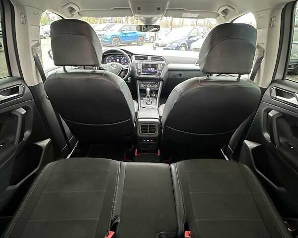 Сірий Фольксваген Тігуан, об'ємом двигуна 1.97 л та пробігом 165 тис. км за 23999 $, фото 21 на Automoto.ua