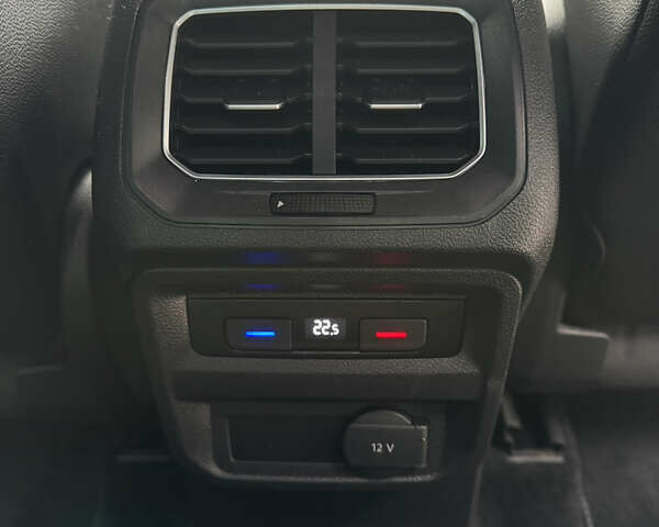 Сірий Фольксваген Тігуан, об'ємом двигуна 1.98 л та пробігом 163 тис. км за 28600 $, фото 27 на Automoto.ua