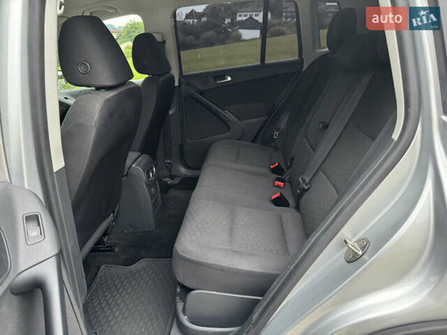 Серый Фольксваген Тигуан, объемом двигателя 1.98 л и пробегом 160 тыс. км за 13200 $, фото 11 на Automoto.ua