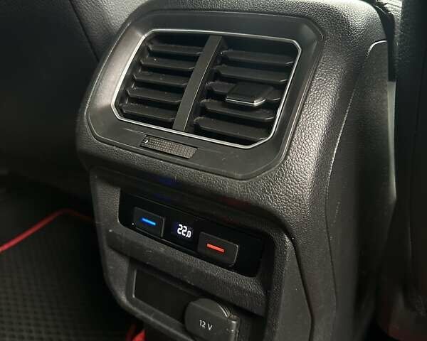 Серый Фольксваген Тигуан, объемом двигателя 1.97 л и пробегом 165 тыс. км за 25999 $, фото 19 на Automoto.ua