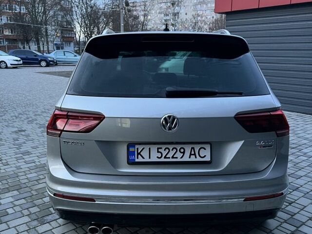 Серый Фольксваген Тигуан, объемом двигателя 2 л и пробегом 116 тыс. км за 28000 $, фото 7 на Automoto.ua