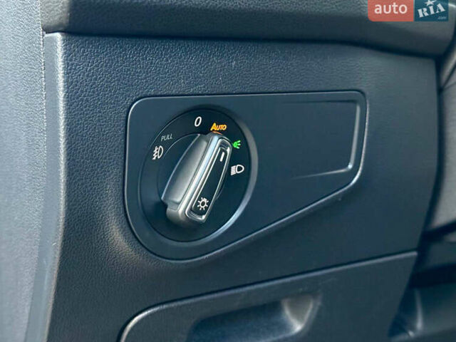 Серый Фольксваген Тигуан, объемом двигателя 2 л и пробегом 155 тыс. км за 18500 $, фото 42 на Automoto.ua