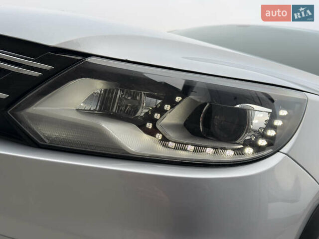 Серый Фольксваген Тигуан, объемом двигателя 2 л и пробегом 181 тыс. км за 15000 $, фото 46 на Automoto.ua