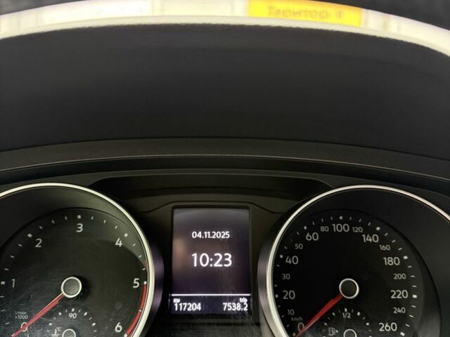 Сірий Фольксваген Тігуан, об'ємом двигуна 2 л та пробігом 117 тис. км за 22500 $, фото 5 на Automoto.ua