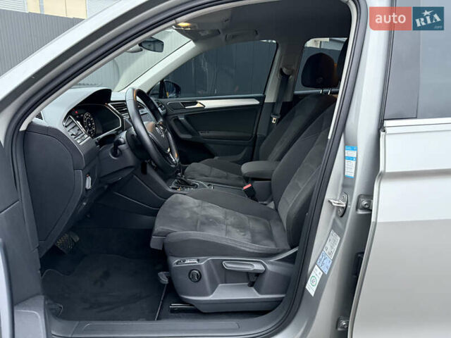 Серый Фольксваген Тигуан, объемом двигателя 2 л и пробегом 263 тыс. км за 18700 $, фото 14 на Automoto.ua