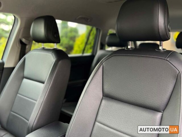 Сірий Фольксваген Тігуан, об'ємом двигуна 2 л та пробігом 60 тис. км за 24699 $, фото 19 на Automoto.ua