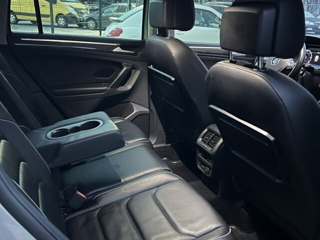 Серый Фольксваген Тигуан, объемом двигателя 2 л и пробегом 116 тыс. км за 28000 $, фото 17 на Automoto.ua