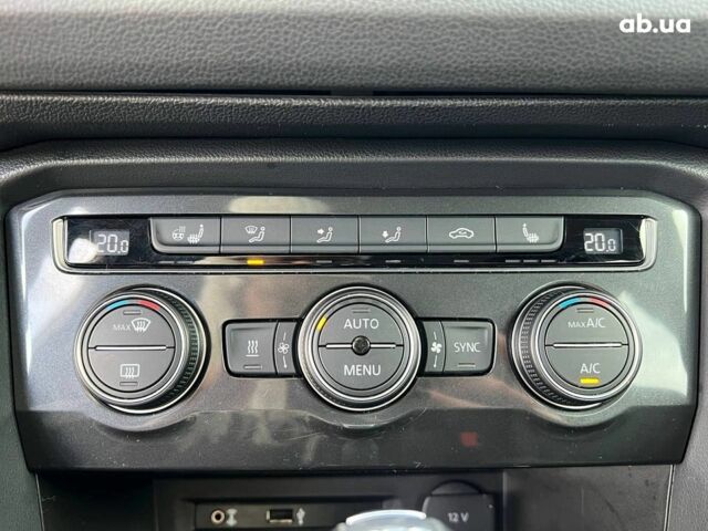 Серый Фольксваген Тигуан, объемом двигателя 2 л и пробегом 250 тыс. км за 22680 $, фото 29 на Automoto.ua