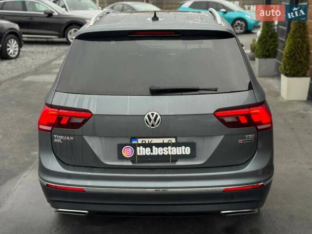 Сірий Фольксваген Тігуан, об'ємом двигуна 1.98 л та пробігом 152 тис. км за 18400 $, фото 17 на Automoto.ua