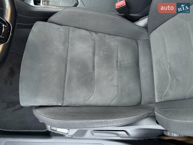 Серый Фольксваген Тигуан, объемом двигателя 2 л и пробегом 263 тыс. км за 18700 $, фото 21 на Automoto.ua