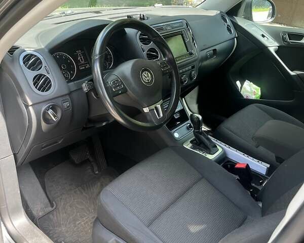 Серый Фольксваген Тигуан, объемом двигателя 1.98 л и пробегом 120 тыс. км за 15700 $, фото 12 на Automoto.ua