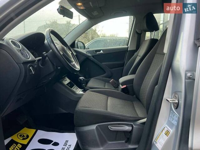 Сірий Фольксваген Тігуан, об'ємом двигуна 2 л та пробігом 196 тис. км за 13300 $, фото 8 на Automoto.ua