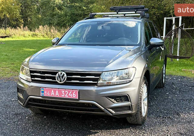 Сірий Фольксваген Тігуан, об'ємом двигуна 1.98 л та пробігом 149 тис. км за 17800 $, фото 18 на Automoto.ua