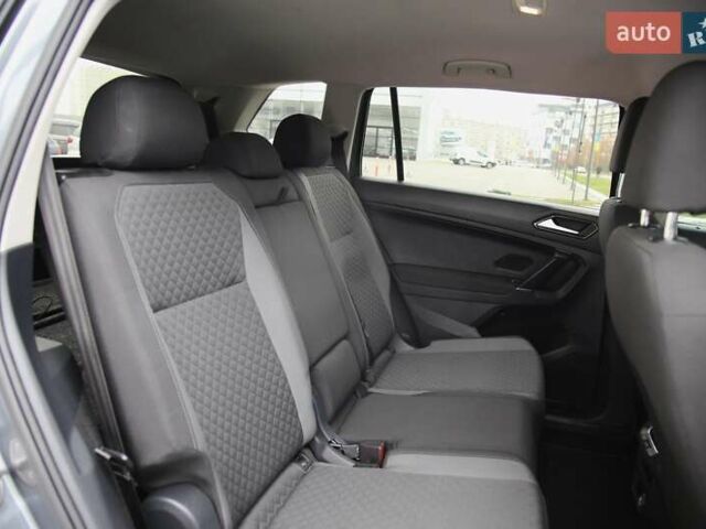 Сірий Фольксваген Тігуан, об'ємом двигуна 1.98 л та пробігом 160 тис. км за 16900 $, фото 9 на Automoto.ua