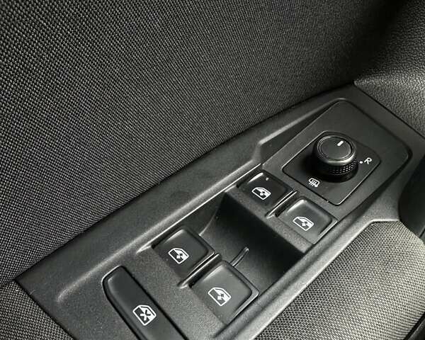 Серый Фольксваген Тигуан, объемом двигателя 1.97 л и пробегом 165 тыс. км за 25999 $, фото 29 на Automoto.ua