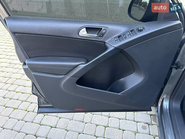 Сірий Фольксваген Тігуан, об'ємом двигуна 1.98 л та пробігом 158 тис. км за 13999 $, фото 24 на Automoto.ua