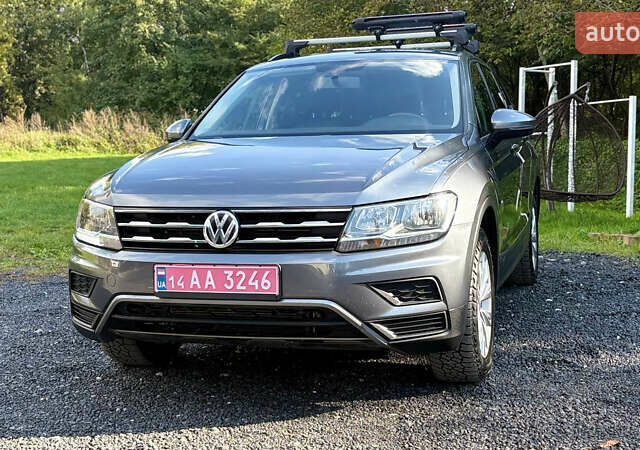 Сірий Фольксваген Тігуан, об'ємом двигуна 1.98 л та пробігом 149 тис. км за 17800 $, фото 19 на Automoto.ua