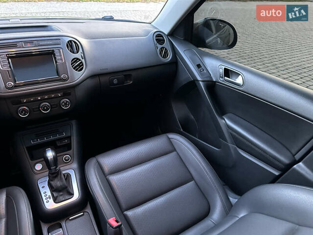 Сірий Фольксваген Тігуан, об'ємом двигуна 1.98 л та пробігом 158 тис. км за 13999 $, фото 19 на Automoto.ua