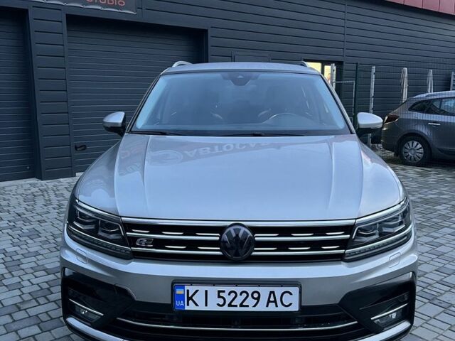 Серый Фольксваген Тигуан, объемом двигателя 2 л и пробегом 116 тыс. км за 28000 $, фото 2 на Automoto.ua