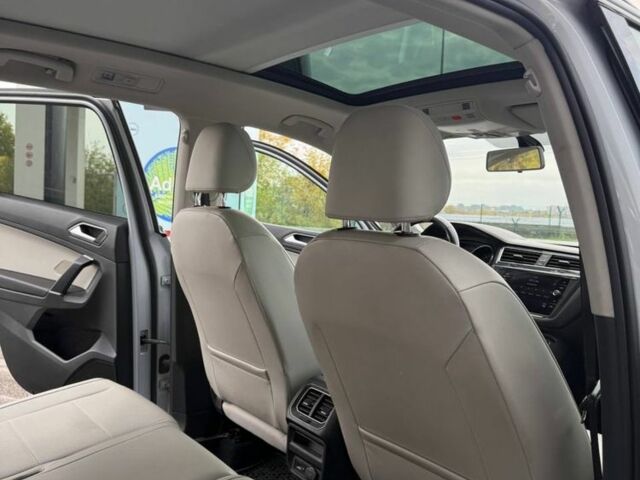 Серый Фольксваген Тигуан, объемом двигателя 2 л и пробегом 167 тыс. км за 15999 $, фото 15 на Automoto.ua