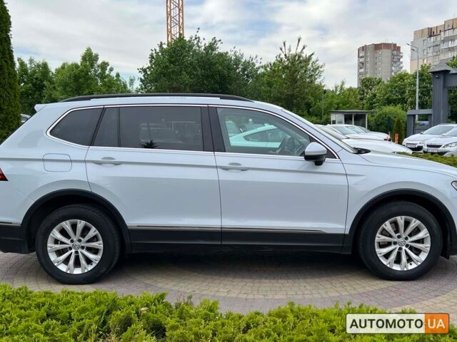 Сірий Фольксваген Тігуан, об'ємом двигуна 2 л та пробігом 60 тис. км за 24699 $, фото 7 на Automoto.ua