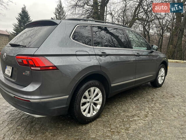 Серый Фольксваген Тигуан, объемом двигателя 2 л и пробегом 126 тыс. км за 19400 $, фото 17 на Automoto.ua