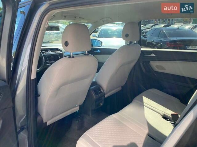 Серый Фольксваген Тигуан, объемом двигателя 2 л и пробегом 172 тыс. км за 14300 $, фото 21 на Automoto.ua