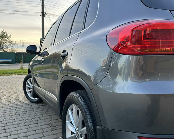 Сірий Фольксваген Тігуан, об'ємом двигуна 1.98 л та пробігом 158 тис. км за 13999 $, фото 12 на Automoto.ua