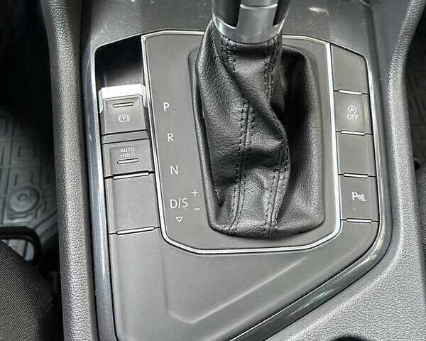 Серый Фольксваген Тигуан, объемом двигателя 1.98 л и пробегом 265 тыс. км за 20999 $, фото 40 на Automoto.ua