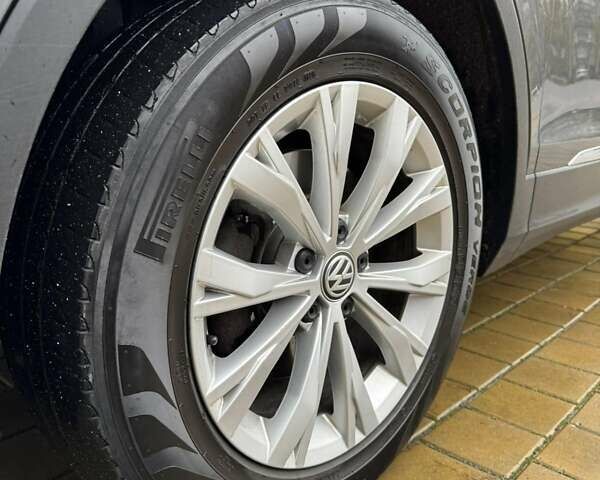 Серый Фольксваген Тигуан, объемом двигателя 1.97 л и пробегом 170 тыс. км за 24900 $, фото 17 на Automoto.ua