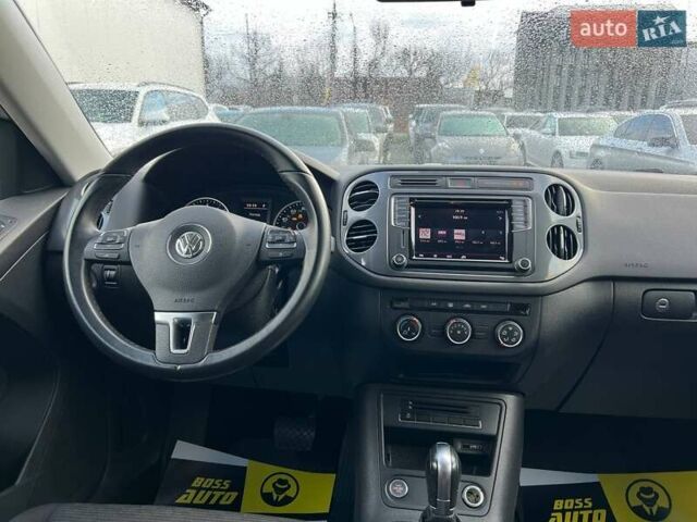 Сірий Фольксваген Тігуан, об'ємом двигуна 2 л та пробігом 196 тис. км за 13300 $, фото 11 на Automoto.ua