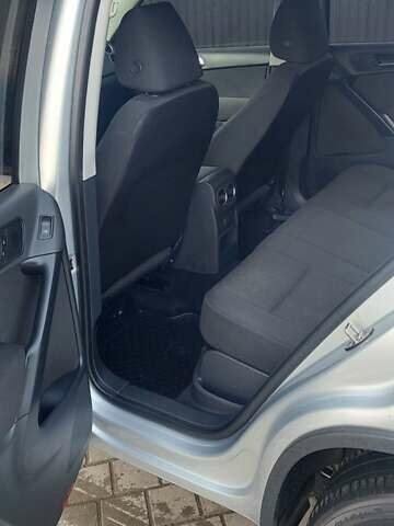 Серый Фольксваген Тигуан, объемом двигателя 1.98 л и пробегом 145 тыс. км за 12850 $, фото 1 на Automoto.ua