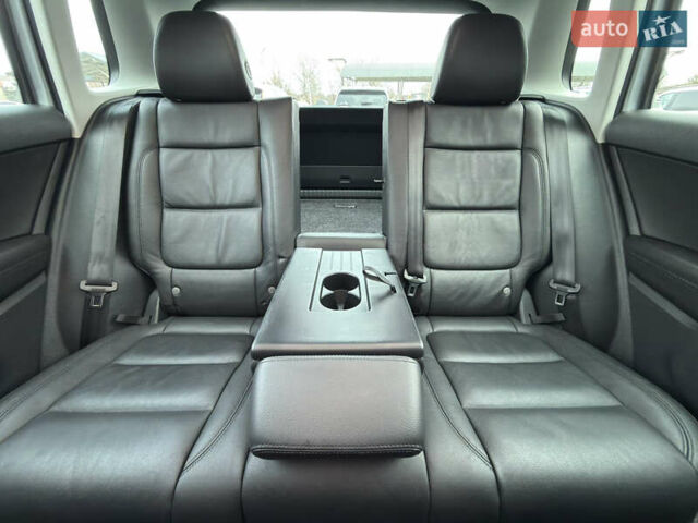 Серый Фольксваген Тигуан, объемом двигателя 2 л и пробегом 181 тыс. км за 15000 $, фото 15 на Automoto.ua