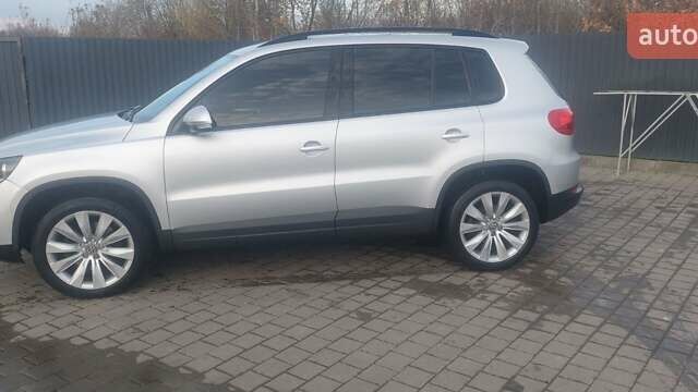 Серый Фольксваген Тигуан, объемом двигателя 1.98 л и пробегом 145 тыс. км за 12850 $, фото 4 на Automoto.ua