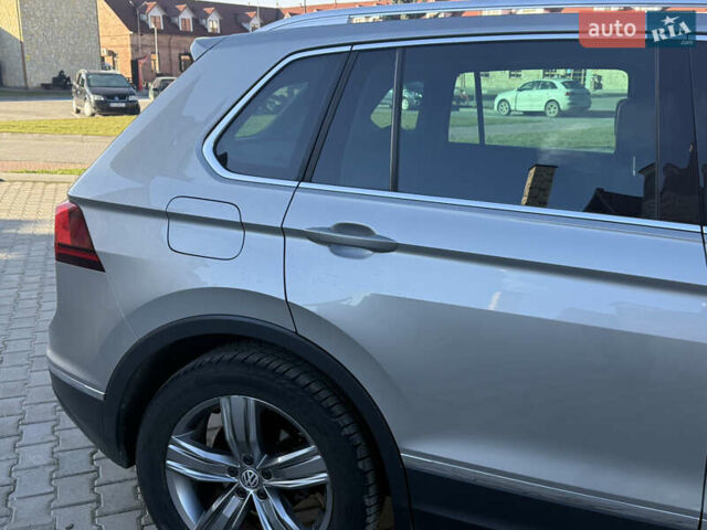 Серый Фольксваген Тигуан, объемом двигателя 2 л и пробегом 224 тыс. км за 25700 $, фото 42 на Automoto.ua