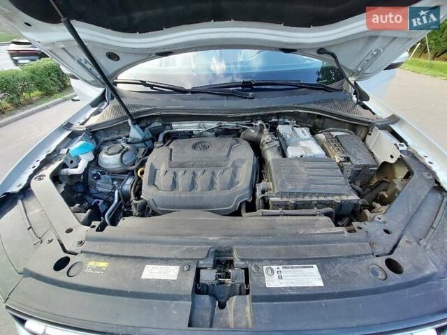 Сірий Фольксваген Тігуан, об'ємом двигуна 1.98 л та пробігом 163 тис. км за 24000 $, фото 3 на Automoto.ua