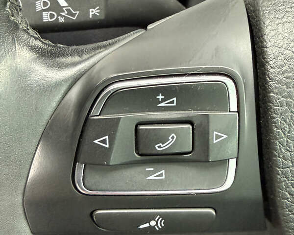 Серый Фольксваген Тигуан, объемом двигателя 2 л и пробегом 181 тыс. км за 15000 $, фото 36 на Automoto.ua