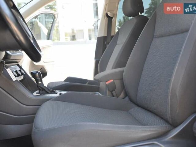 Сірий Фольксваген Тігуан, об'ємом двигуна 1.98 л та пробігом 119 тис. км за 22900 $, фото 25 на Automoto.ua