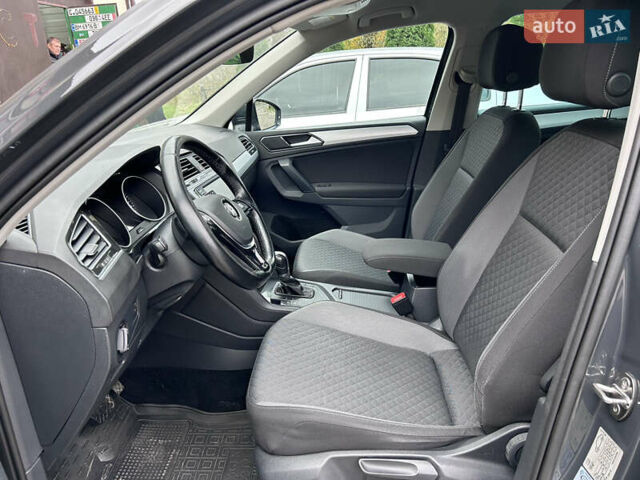 Серый Фольксваген Тигуан, объемом двигателя 1.98 л и пробегом 265 тыс. км за 20999 $, фото 4 на Automoto.ua