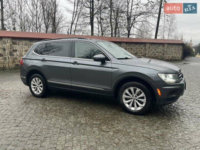 Серый Фольксваген Тигуан, объемом двигателя 2 л и пробегом 126 тыс. км за 19400 $, фото 13 на Automoto.ua