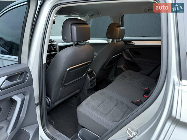 Серый Фольксваген Тигуан, объемом двигателя 2 л и пробегом 263 тыс. км за 18700 $, фото 36 на Automoto.ua