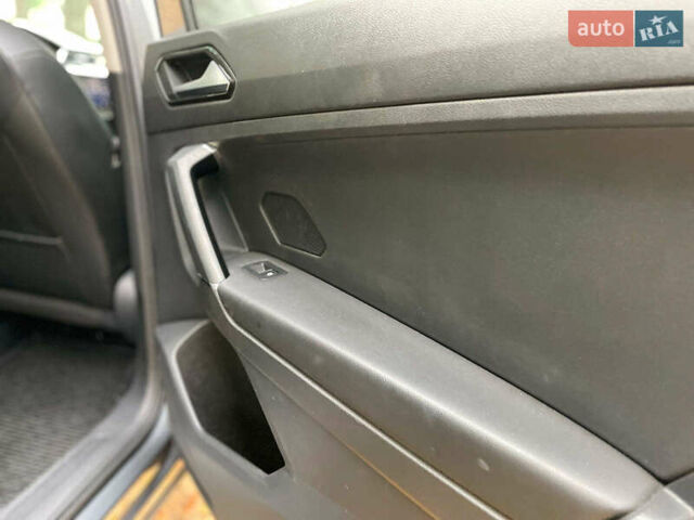 Серый Фольксваген Тигуан, объемом двигателя 2 л и пробегом 205 тыс. км за 16940 $, фото 46 на Automoto.ua