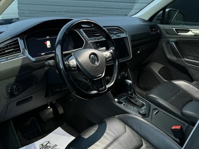 Серый Фольксваген Тигуан, объемом двигателя 2 л и пробегом 116 тыс. км за 28000 $, фото 13 на Automoto.ua