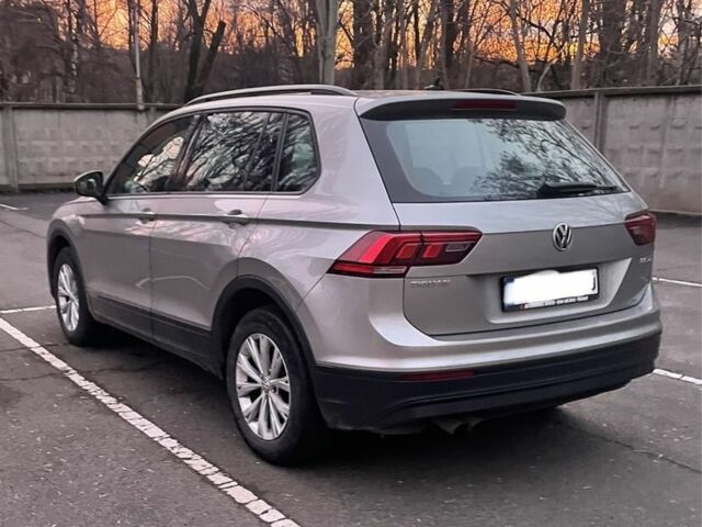 Сірий Фольксваген Тігуан, об'ємом двигуна 2 л та пробігом 250 тис. км за 15900 $, фото 11 на Automoto.ua