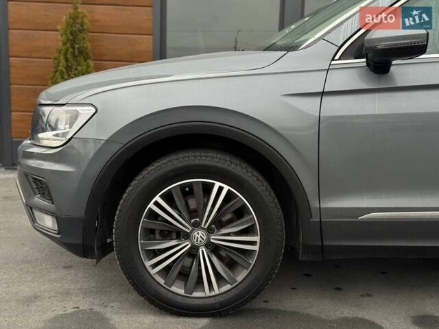 Сірий Фольксваген Тігуан, об'ємом двигуна 1.98 л та пробігом 152 тис. км за 18400 $, фото 7 на Automoto.ua