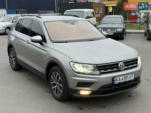 Серый Фольксваген Тигуан, объемом двигателя 2 л и пробегом 263 тыс. км за 18700 $, фото 4 на Automoto.ua